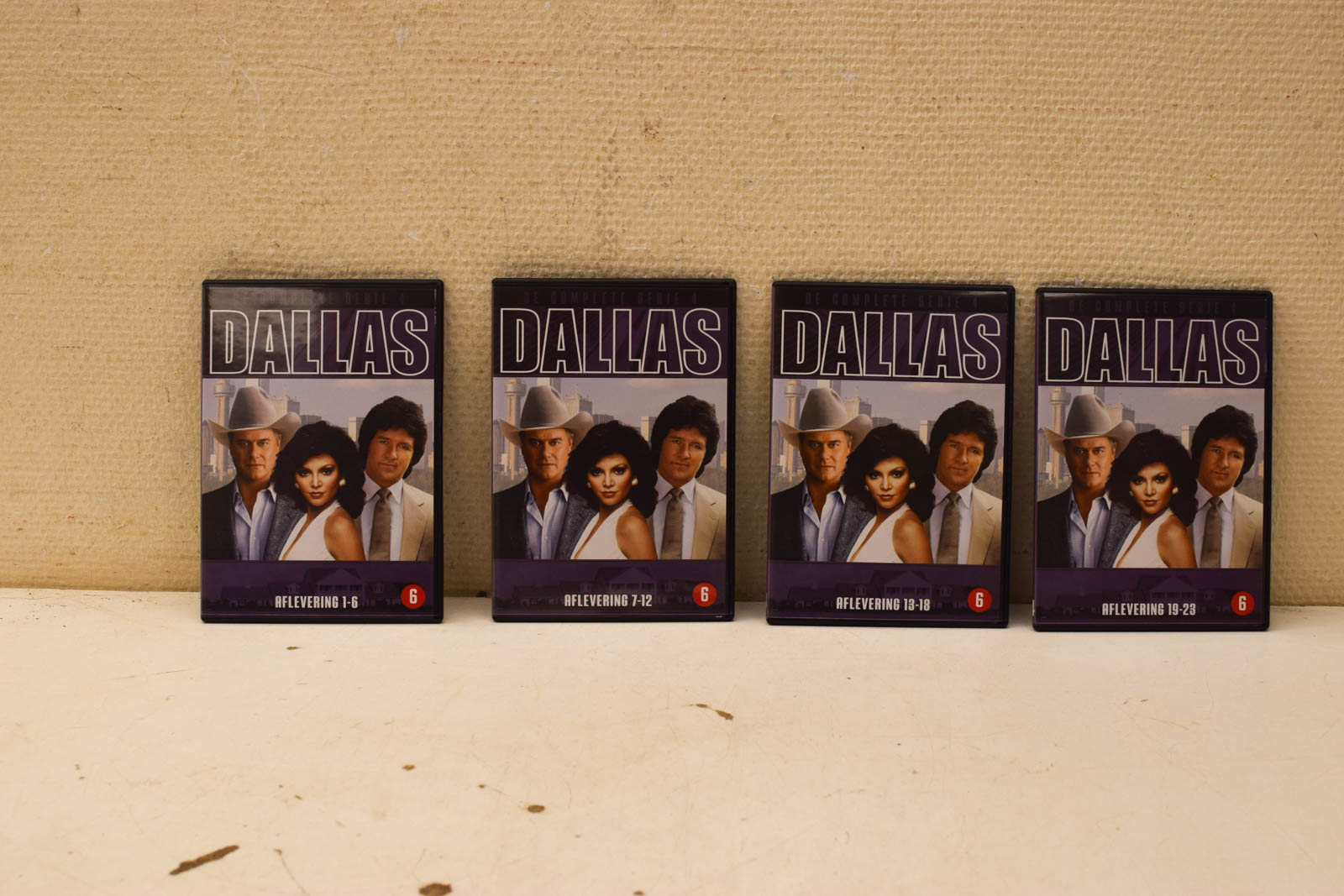 Alternative view of 4 dvd box Dallas De Complete serie 4  47351
