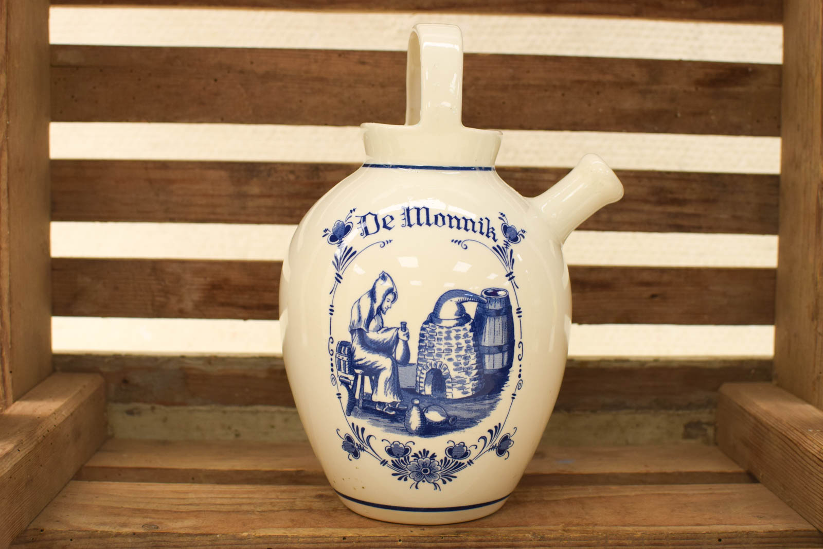 Vintage Delft blue de  monnik keramische kan  47471