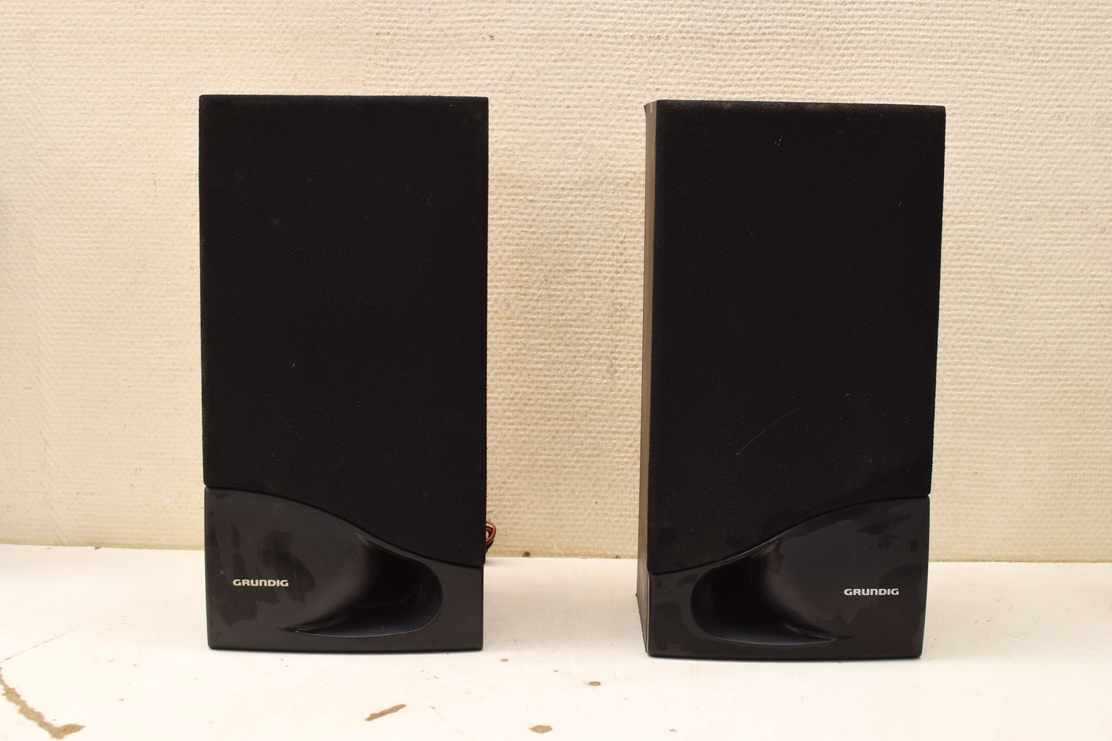 2 stuks Grundig Luidsprekers  47503