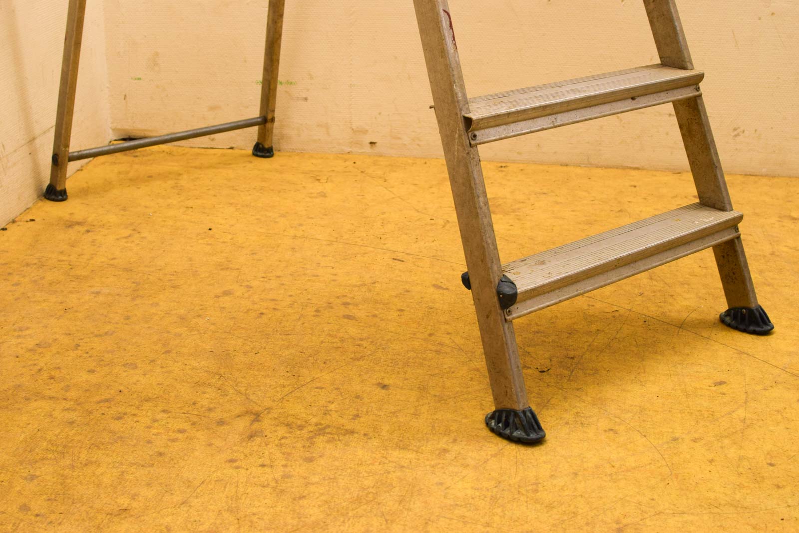 Alternative view of Altrex   Huishoudtrap  47515