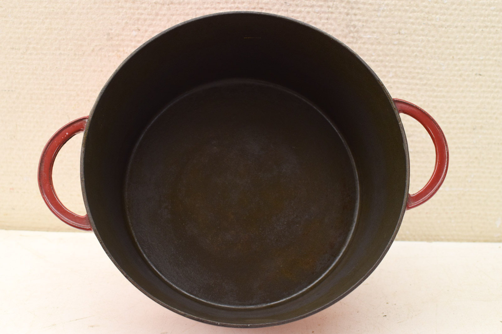 Alternative view of Gietijzeren pan  47536