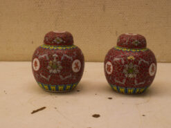 Alternative view of 2 stuks porseleinen Chinees Gemberpot met deksel 47561
