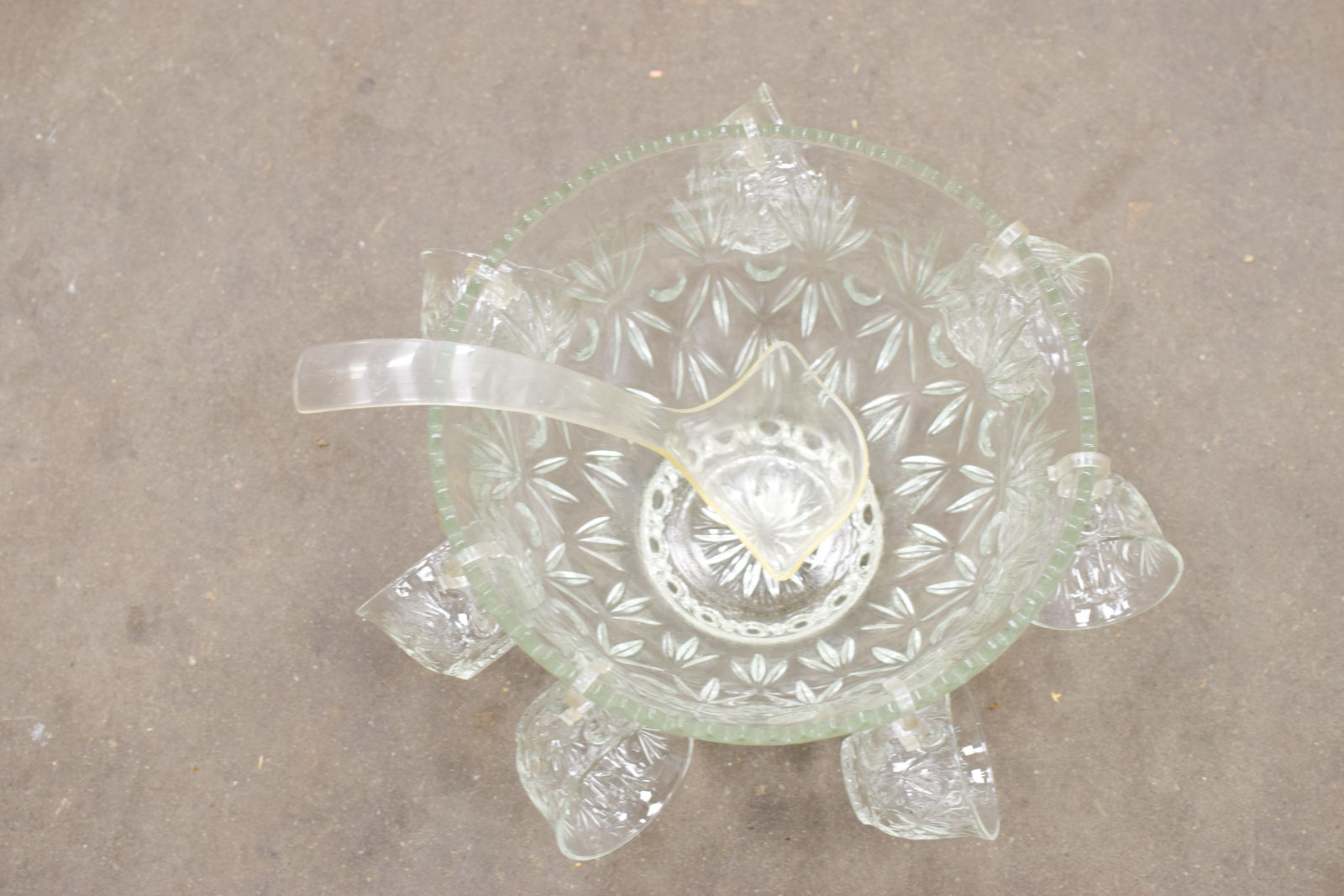 Alternative view of Vintage  9 delige  Glazen Punch bowl  47595
