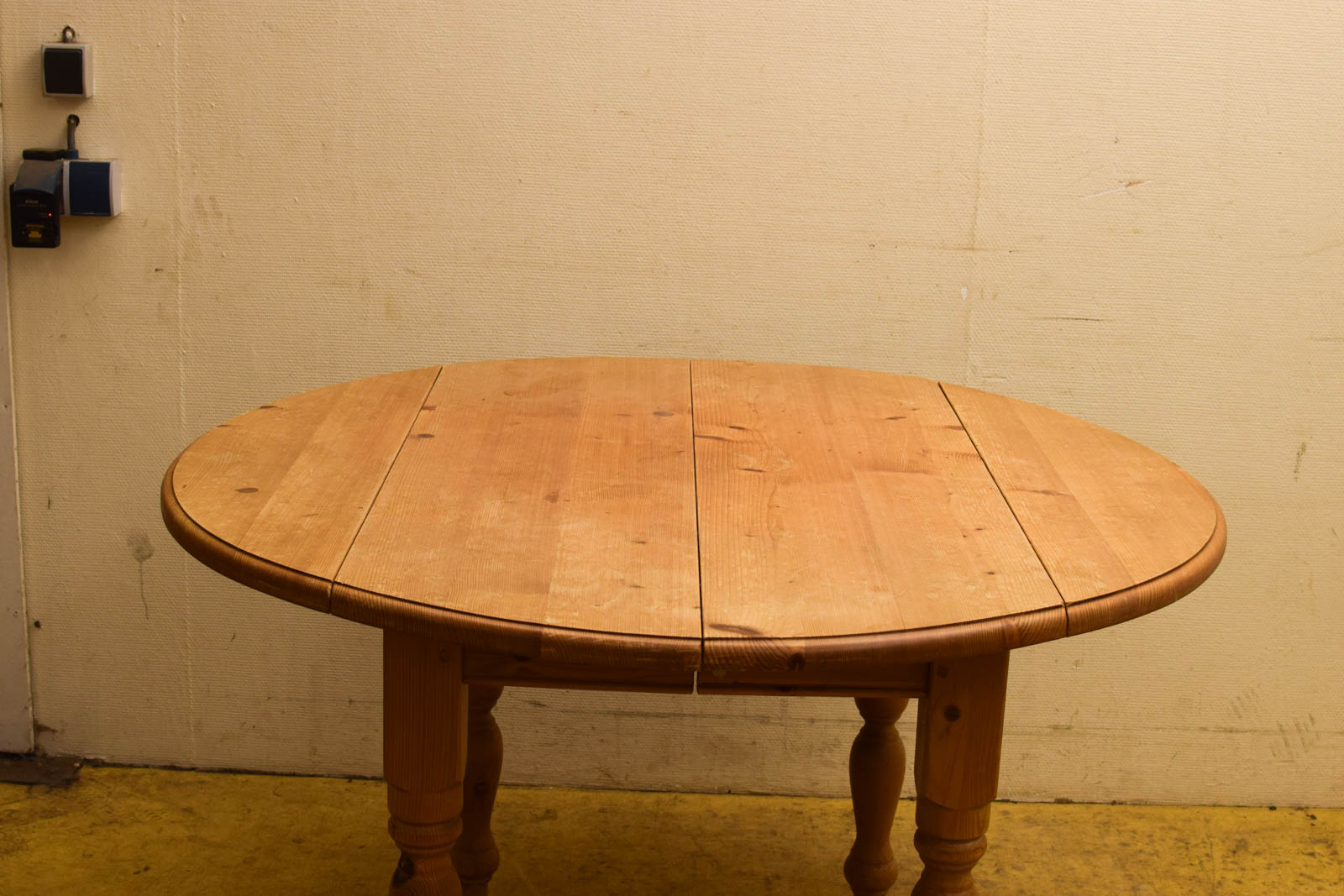 Alternative view of Ronde eethoek tafel  47601