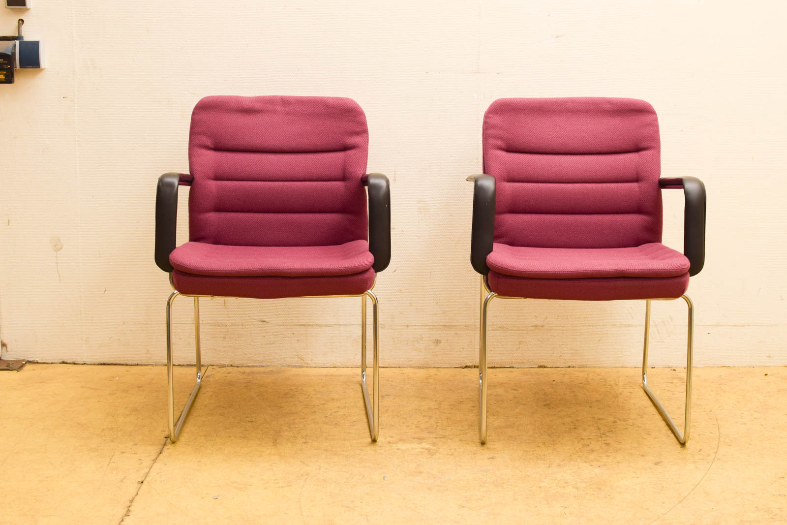 Kinnarps 2 stuks stoelen / Vergaderstoelen  47633