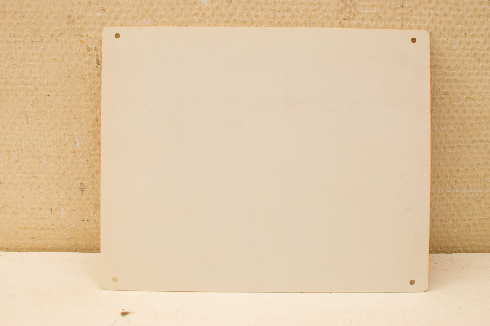 Alternative view of Een waakbord van een Mechelse Herder met tekst  47656