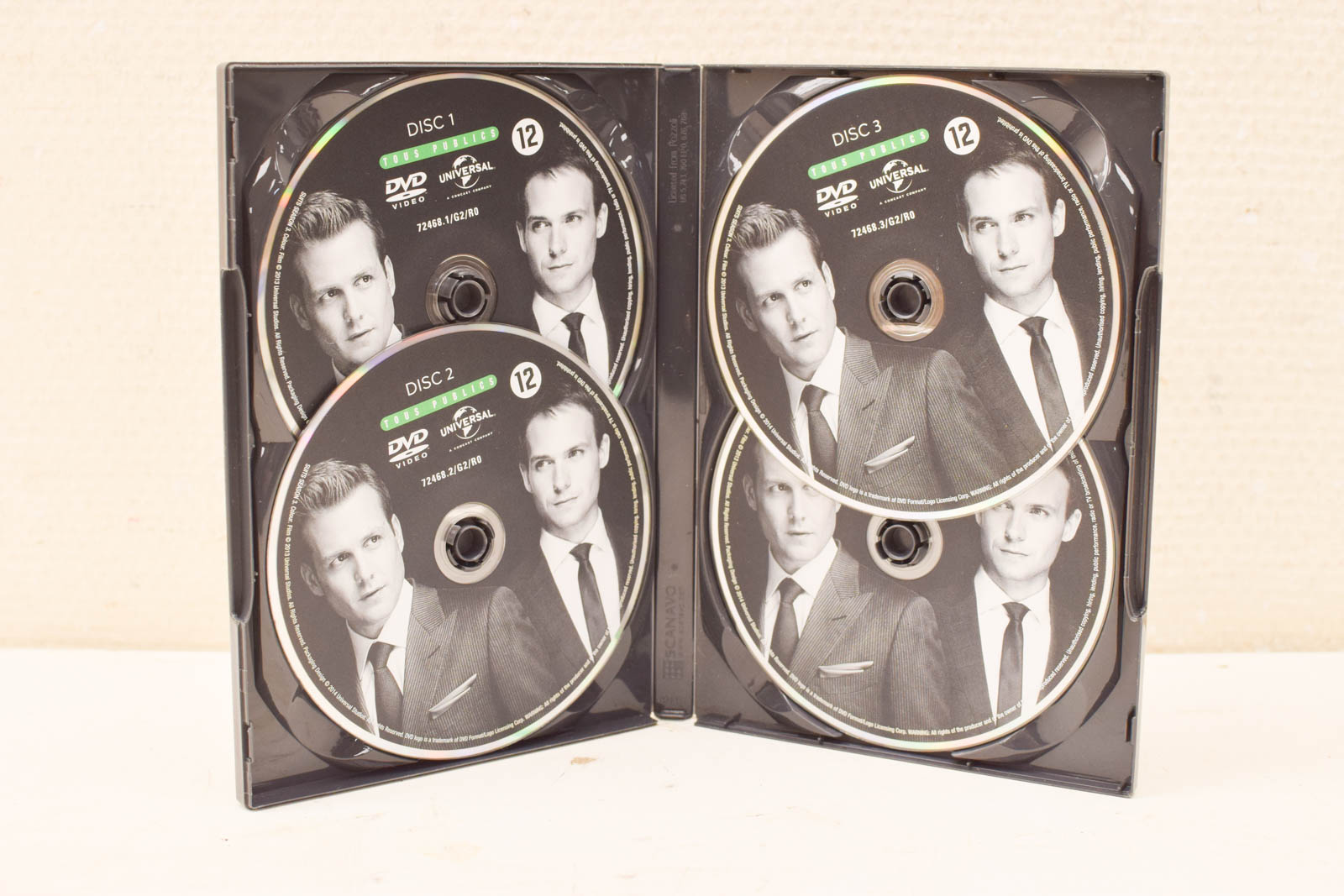 Alternative view of 4 dvd box Suits seizoen 3 47701
