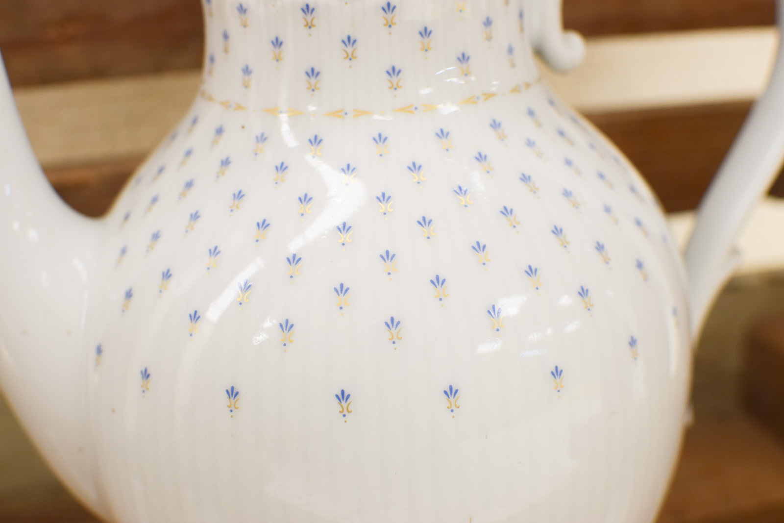 Alternative view of Kaiser porseleinen theepot  47717