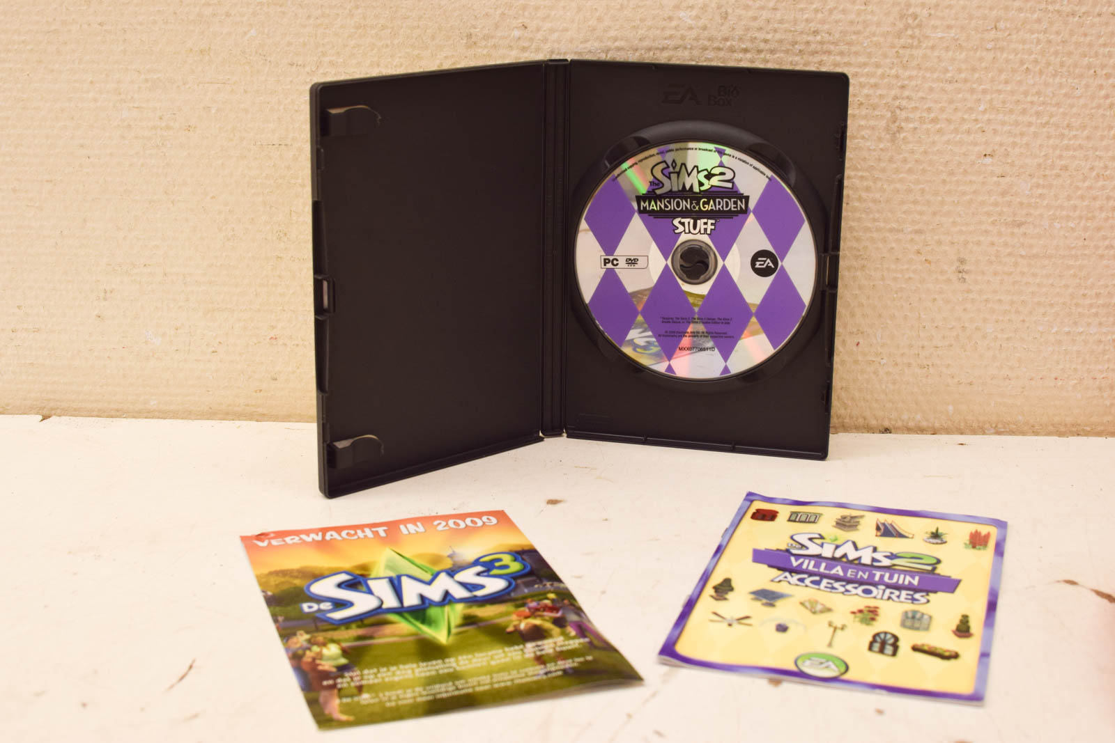 Alternative view of PC dvd  rom de Sims 2 villa en tuin accessoires 47730