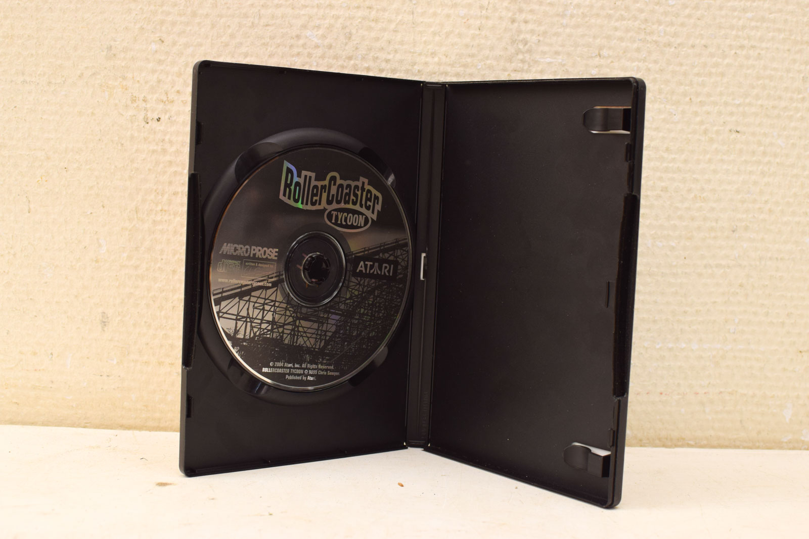 Alternative view of PC-cd-Rom Roller coaster tycoon  47759