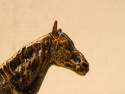 Alternative view of Gietijzeren beeld van een paard 47788