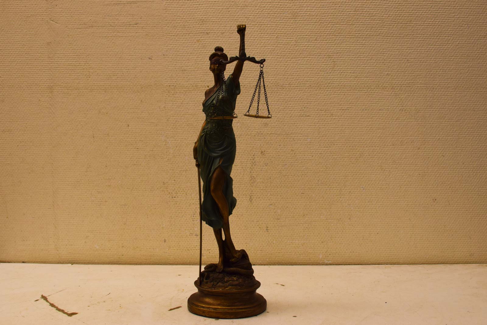 Beeld van Vrouwe Justitia 47831
