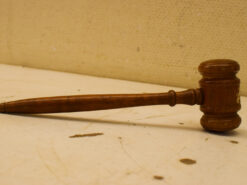 Houten Rechter / veilinghamer 47741