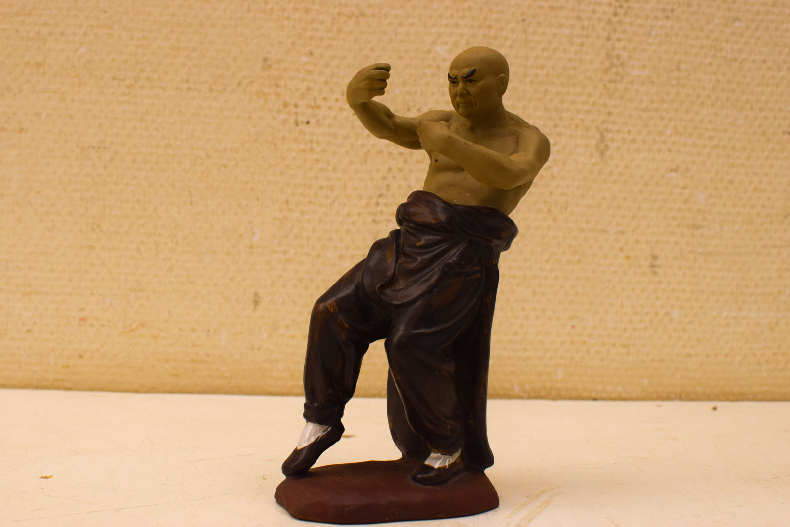 Beeld van een Kung Fu vechter beeldje  47944