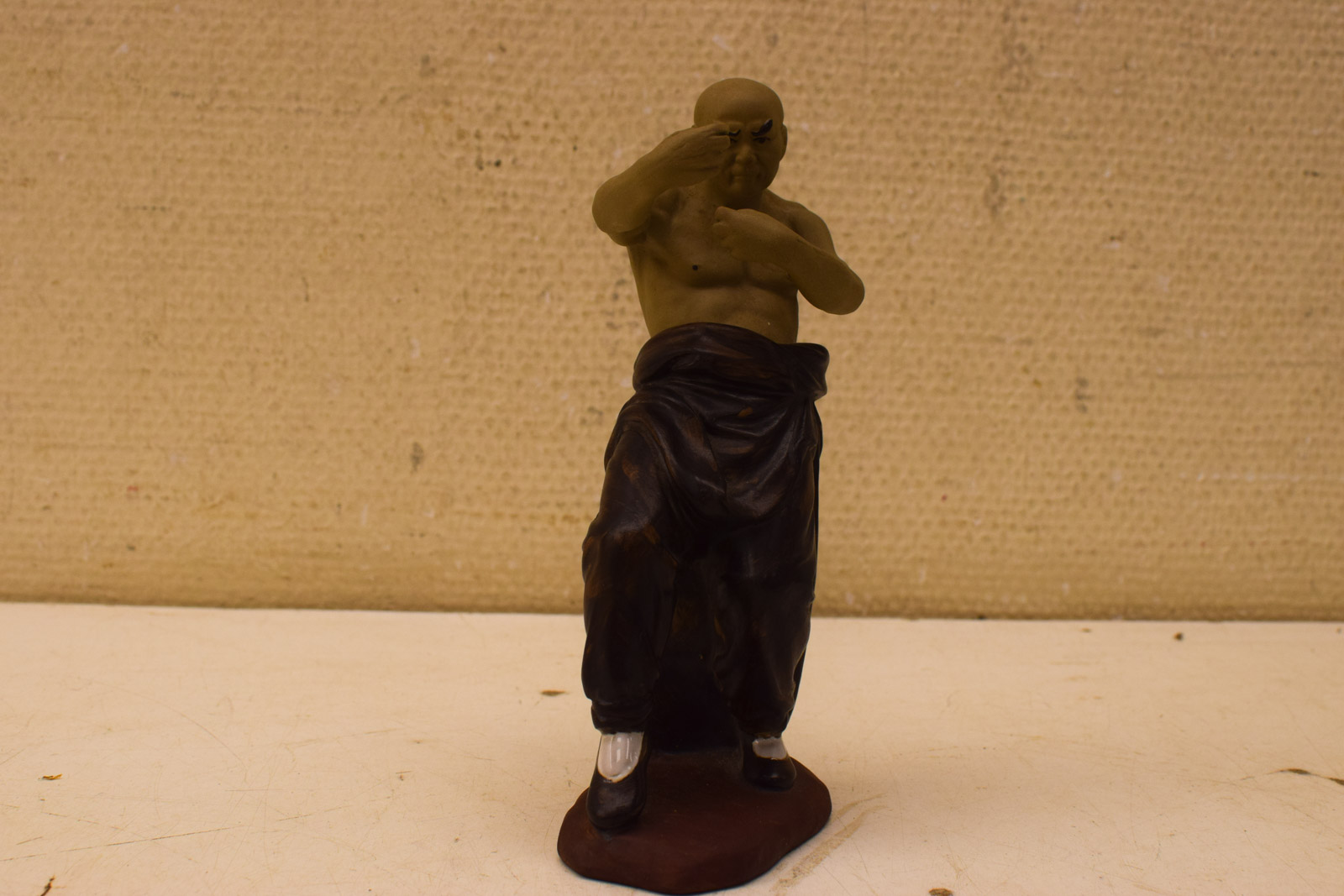 Alternative view of Beeld van een Kung Fu vechter beeldje  47944