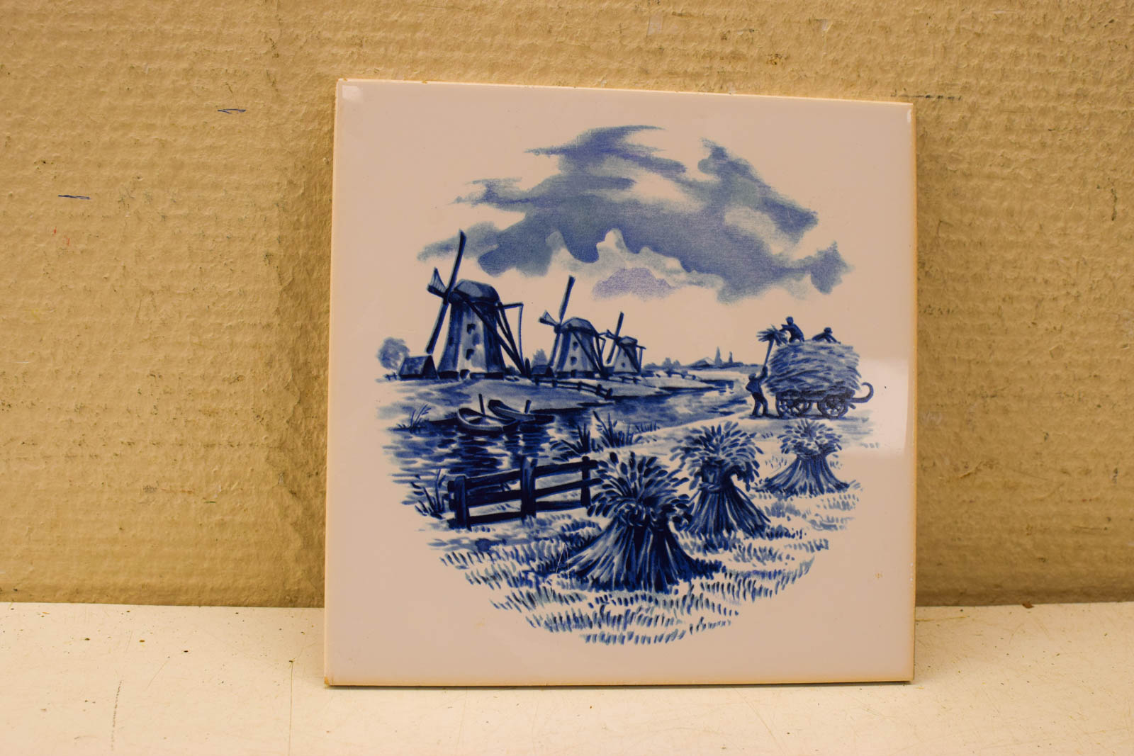 Wandtegel met prent van  molens op het platteland  47966