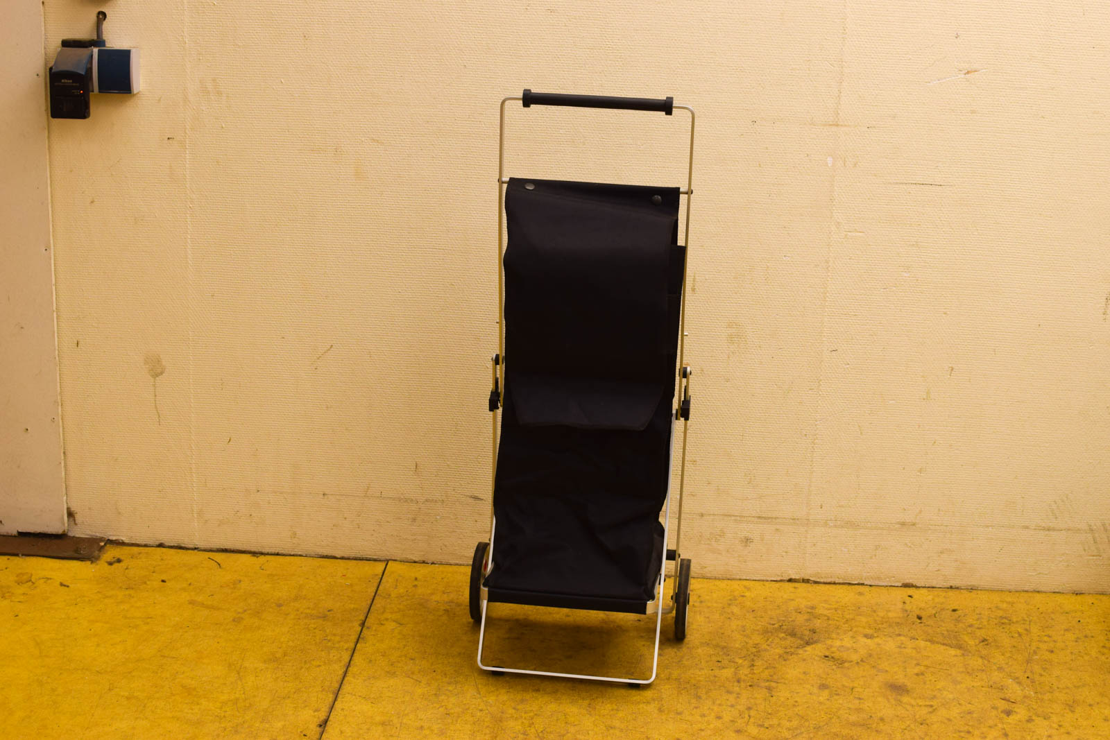 Alternative view of Magis Carcon boodschappenwagen/trolley  48016