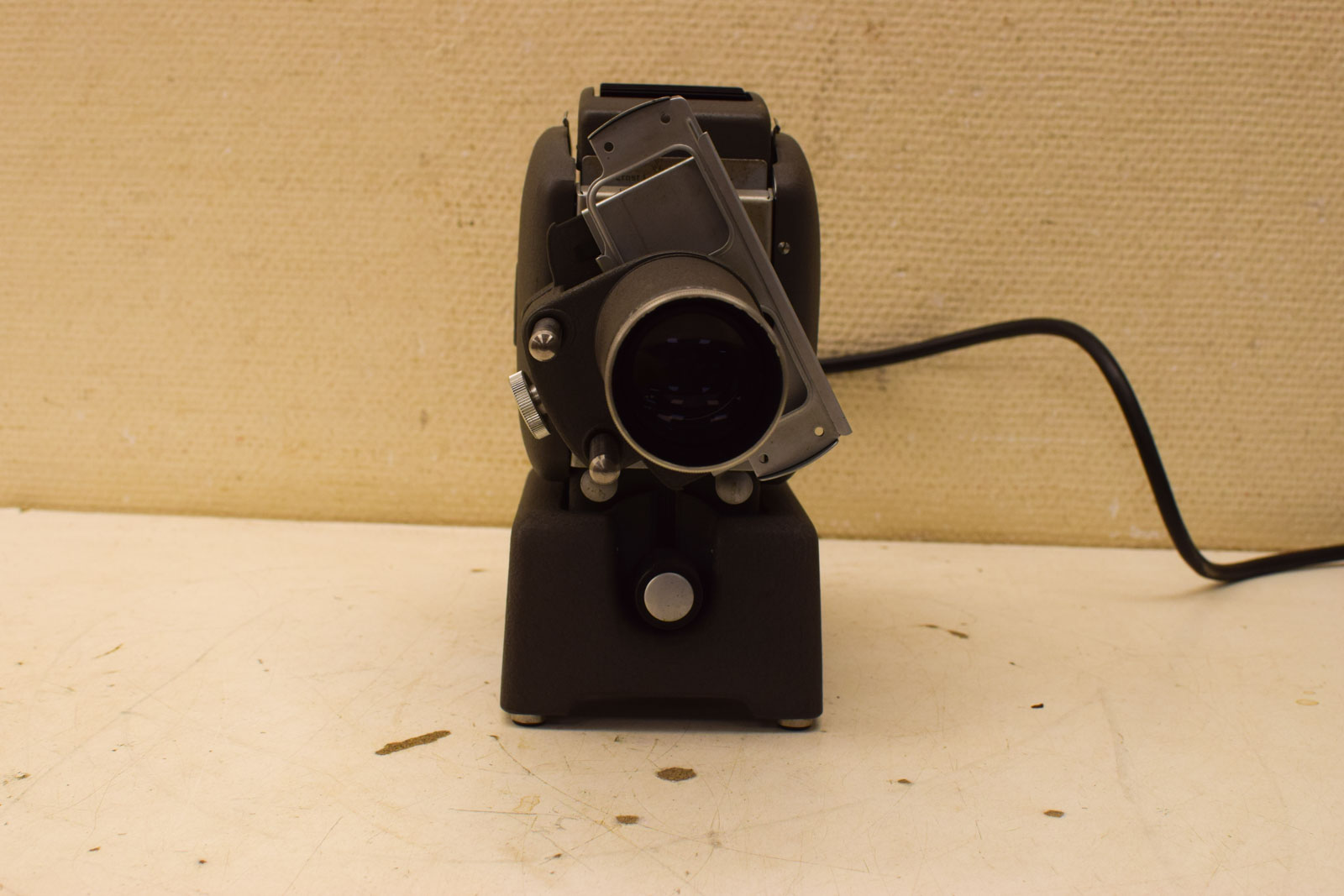 Vintage projector Leitz prado 250 48035