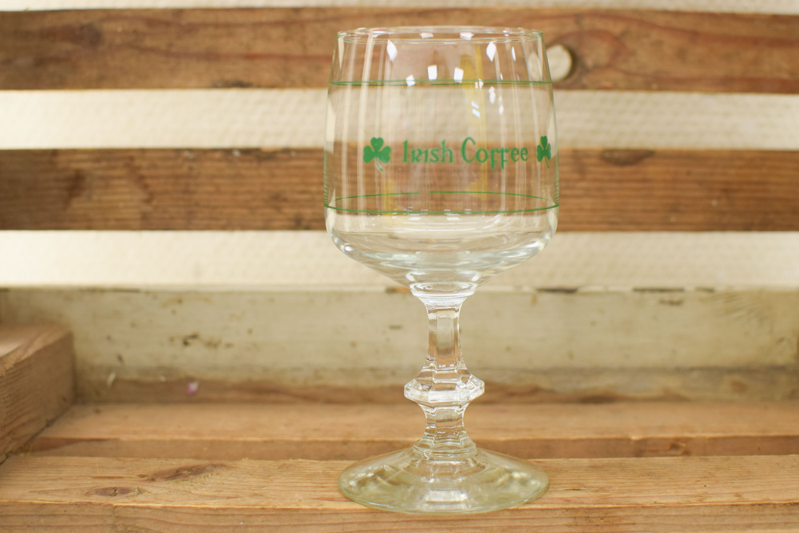 Alternative view of 6 Stuks Irish Coffee Glazen op voet  48128