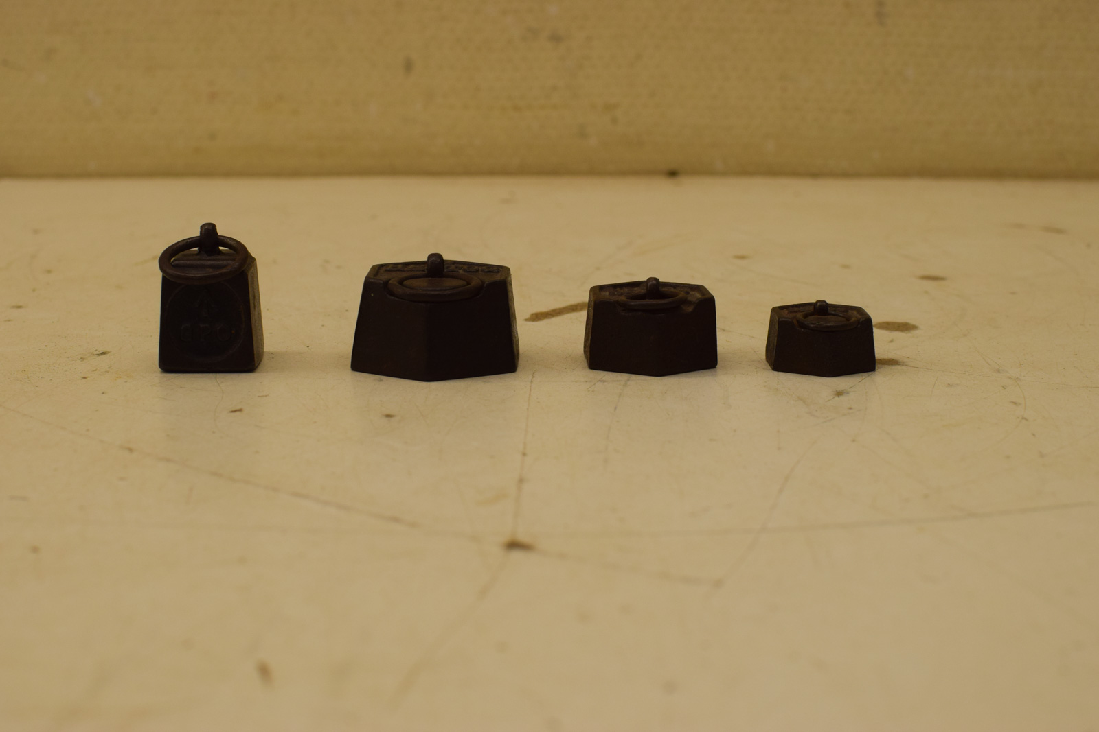 4 stuks gewichten  48164