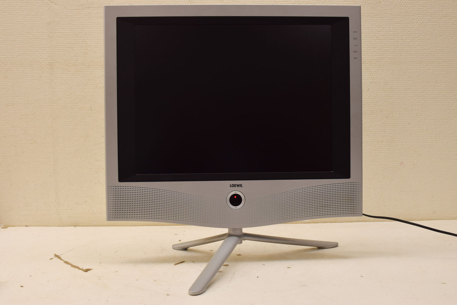 Loewe televisie 48207