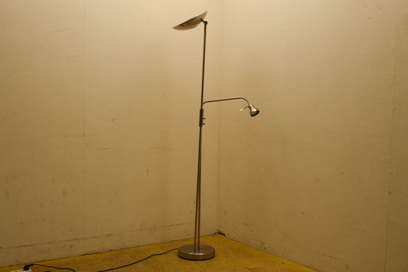 Metalen vloerlamp met leeslamp  48229