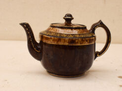 Alternative view of Porseleinen theepot 48271
