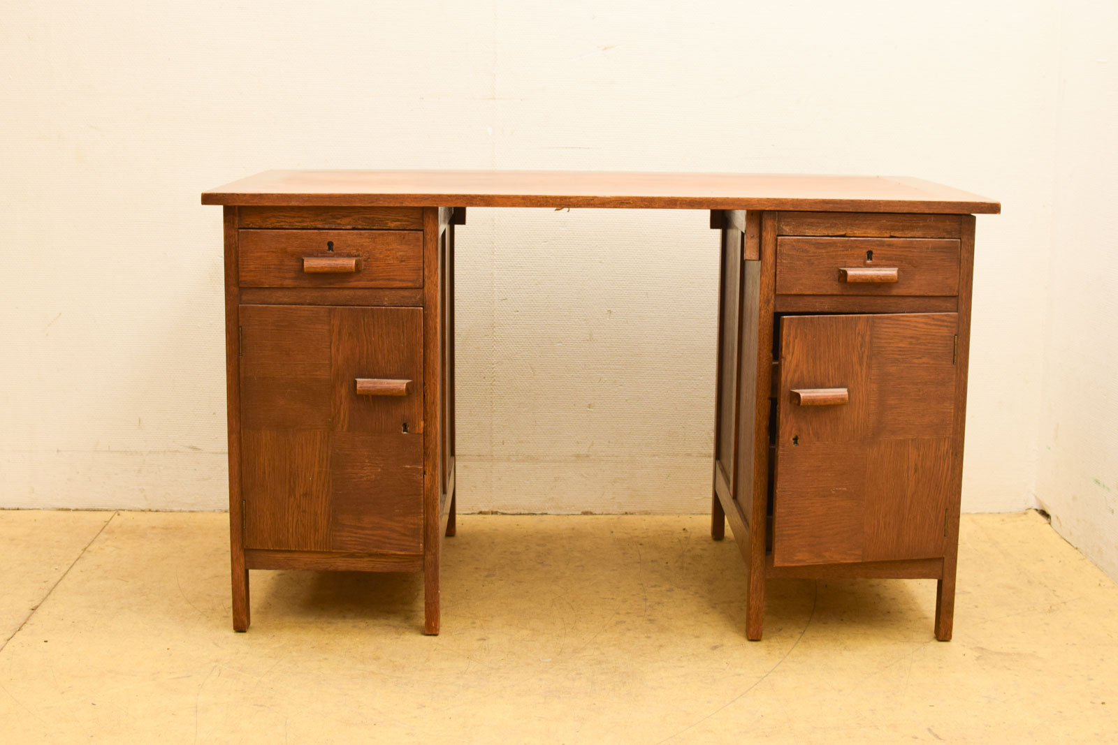 Houten Bureau 48337