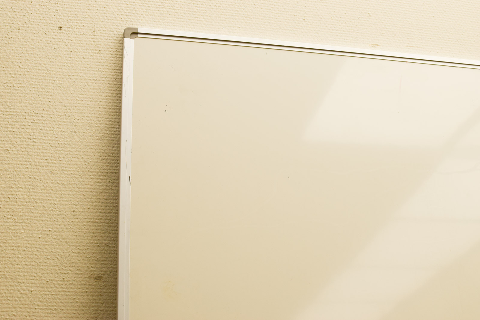 Alternative view of Groot Whiteboard   48351