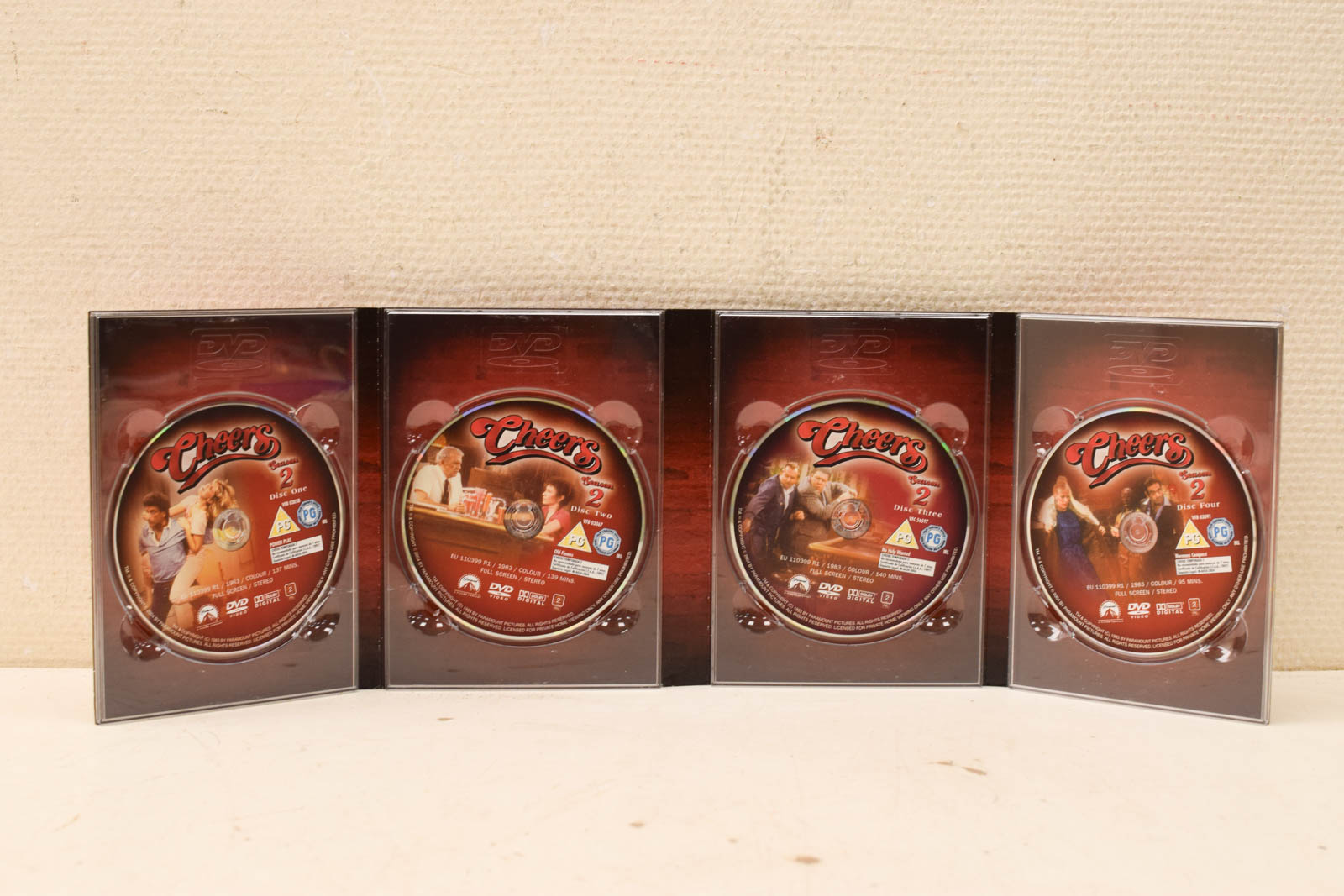 Alternative view of 4 dvd box Cheers Season 2  48356