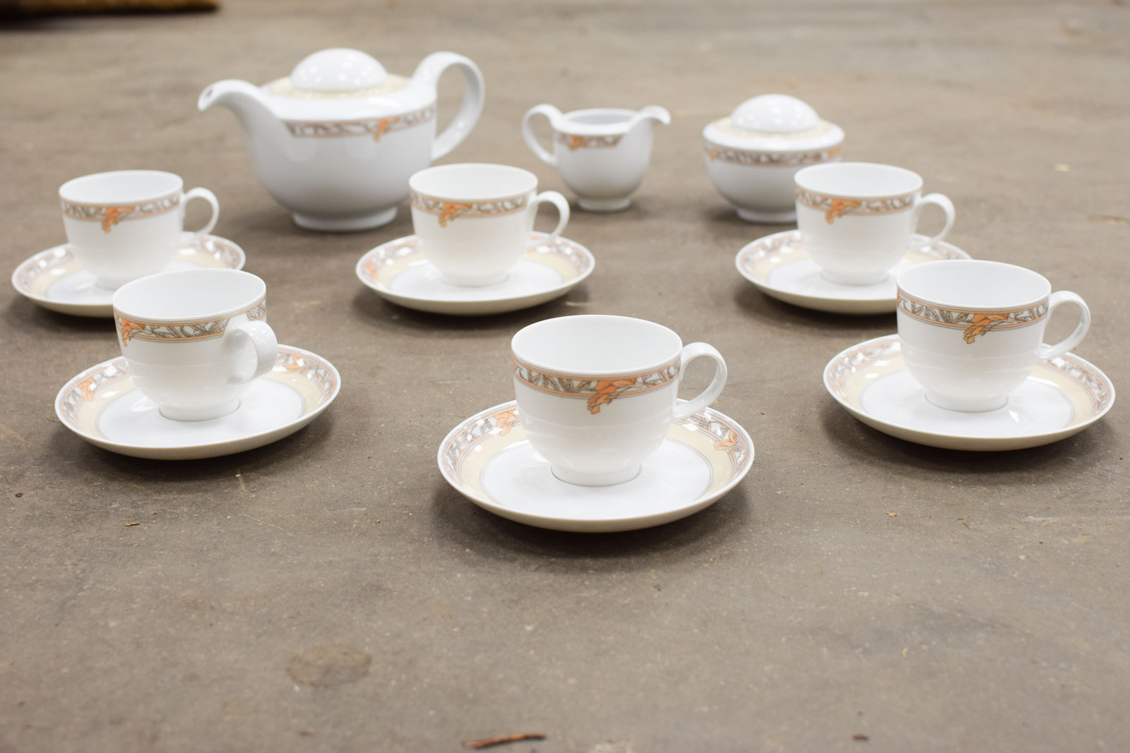 17 delige Hutschenreuther porseleinen  koffieservies  48366