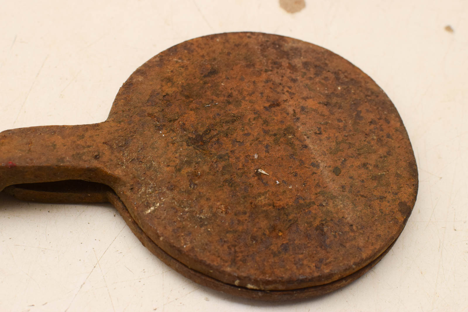 Alternative view of Gietijzeren wafelijzer  48405