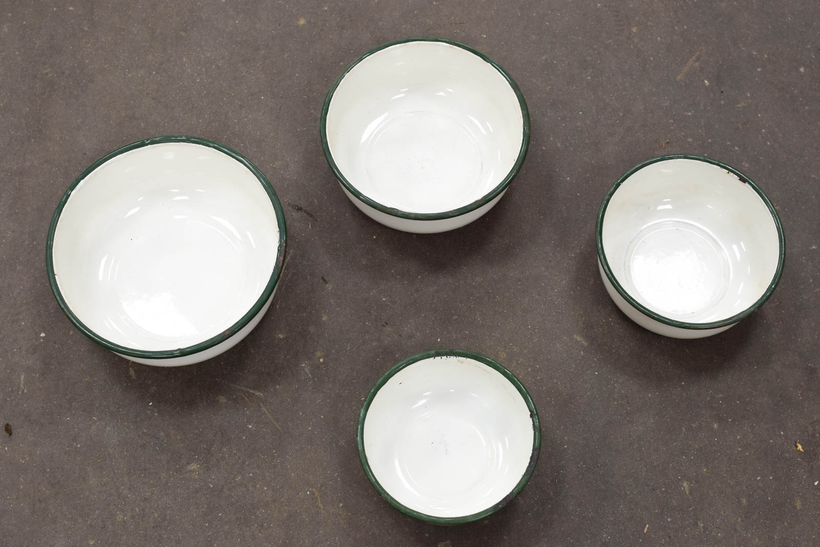 Alternative view of 4 stuks emaille Schalen Set 48485