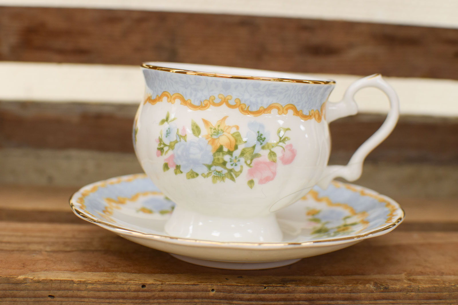 Royal Canterbury porseleinen kop en schotel 48535