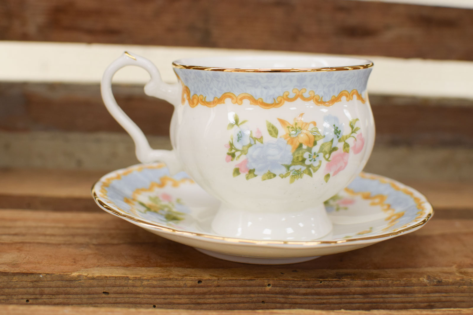 Alternative view of Royal Canterbury porseleinen kop en schotel  48535