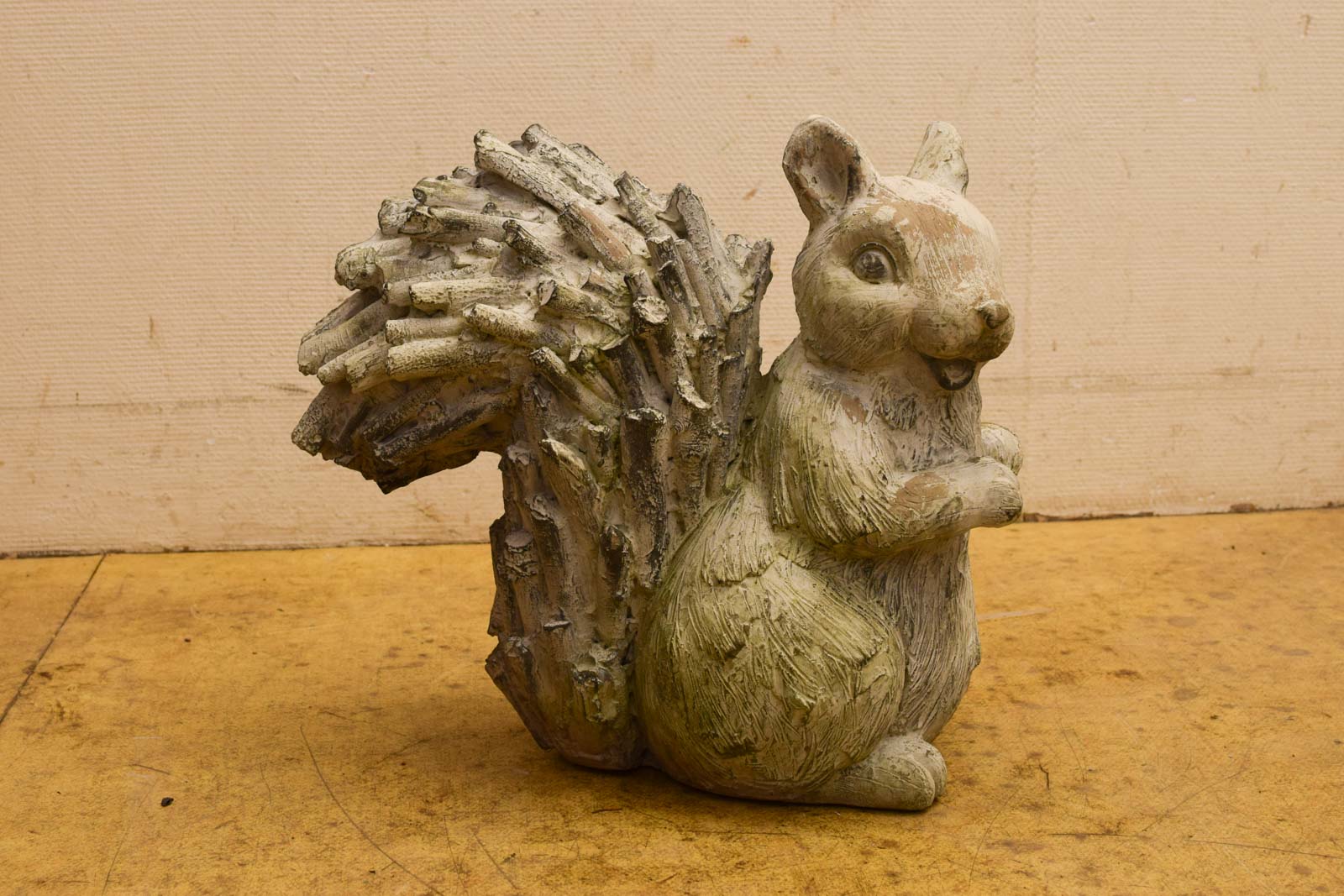 Tuinbeeld in de vorm van een Eekhoorn 48558