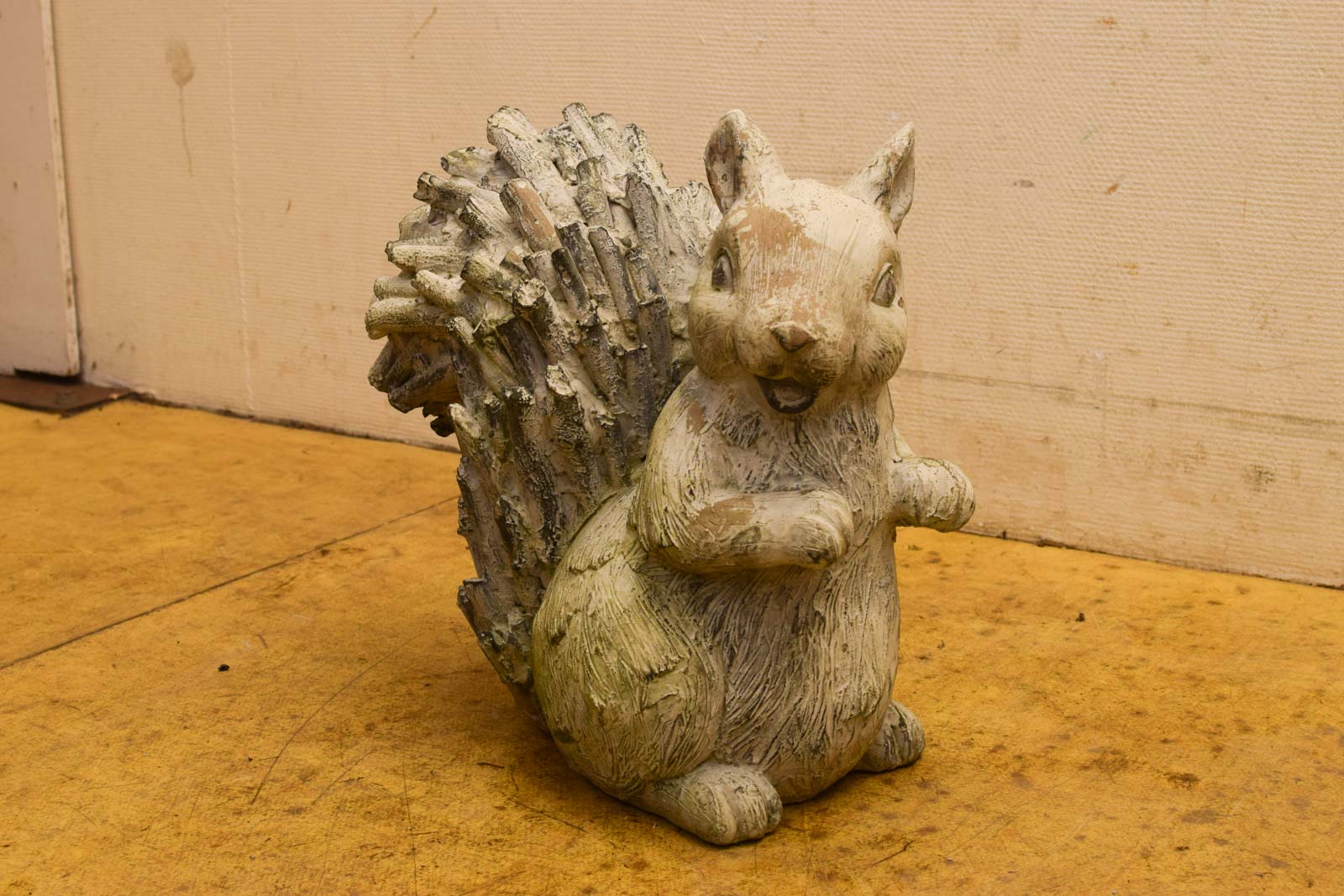 Alternative view of Tuinbeeld in de vorm van een Eekhoorn  48558