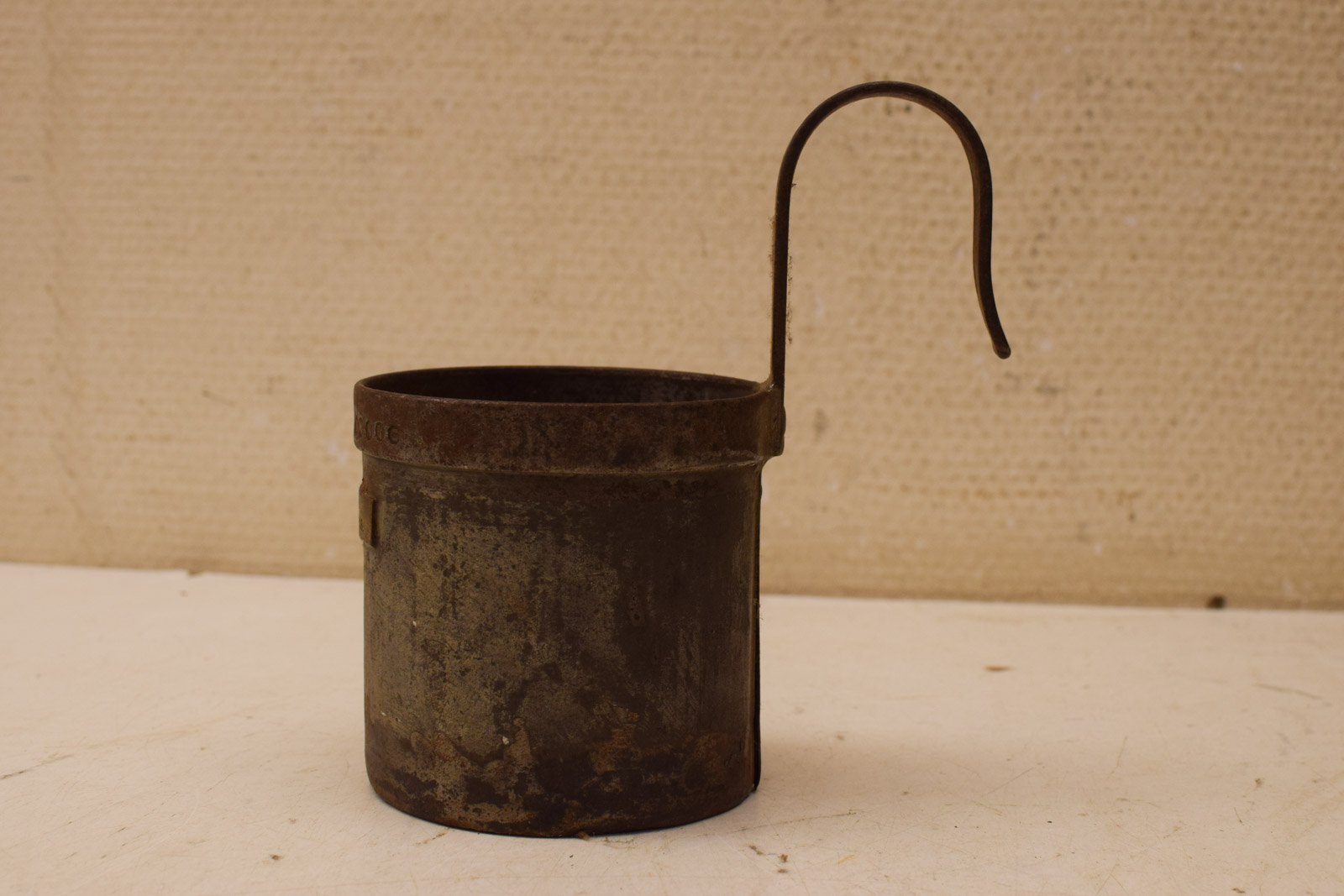 Alternative view of Maatbeker met haakje  48561