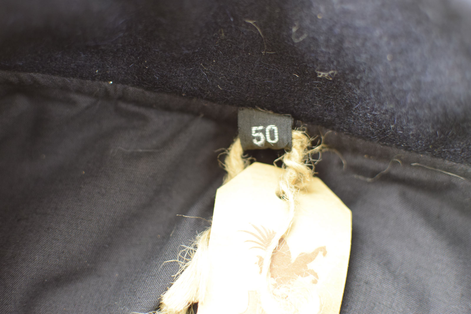 Alternative view of Calvarie jas  48596