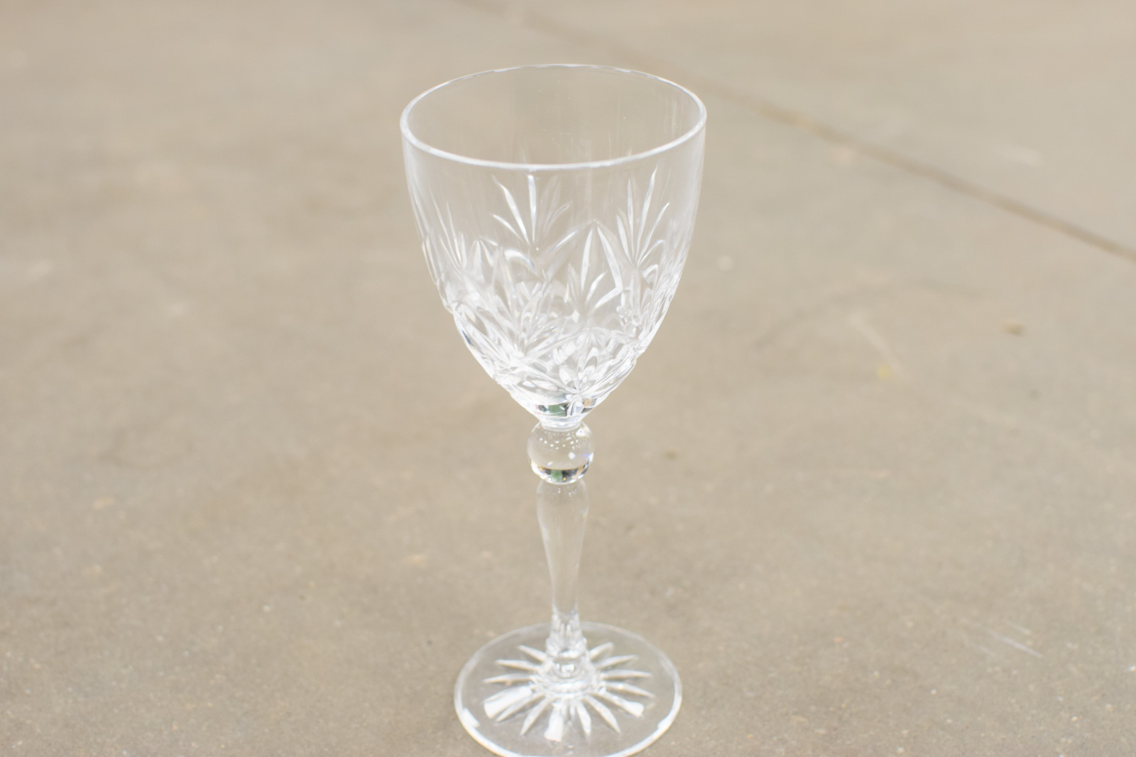 Alternative view of 7 delig  Glazen karaf met glazen op voet 48597