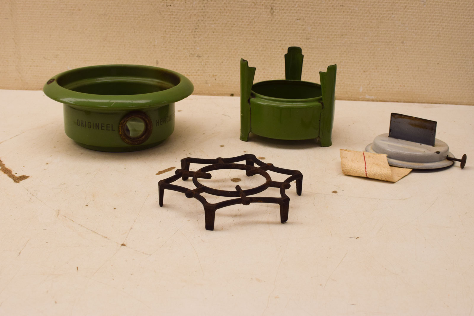 Alternative view of Emaille Origineel Hercules Petroleumstel  48599