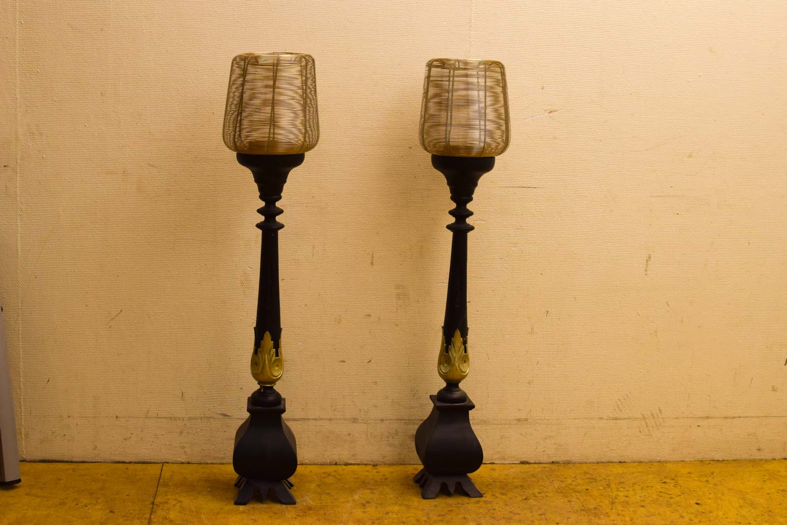 2 stuks grote houten kandelaars 48625