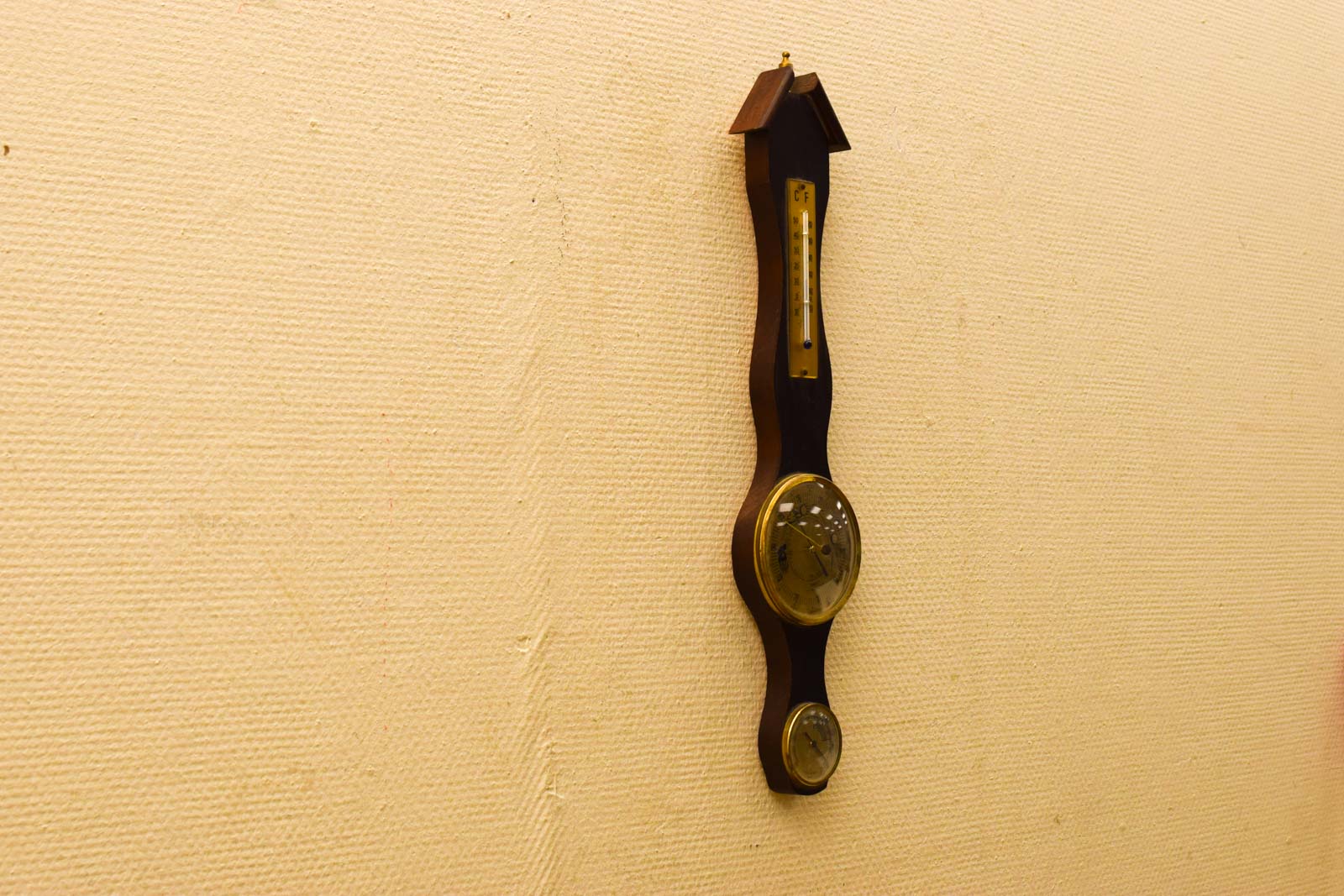 Alternative view of Barometer  48626