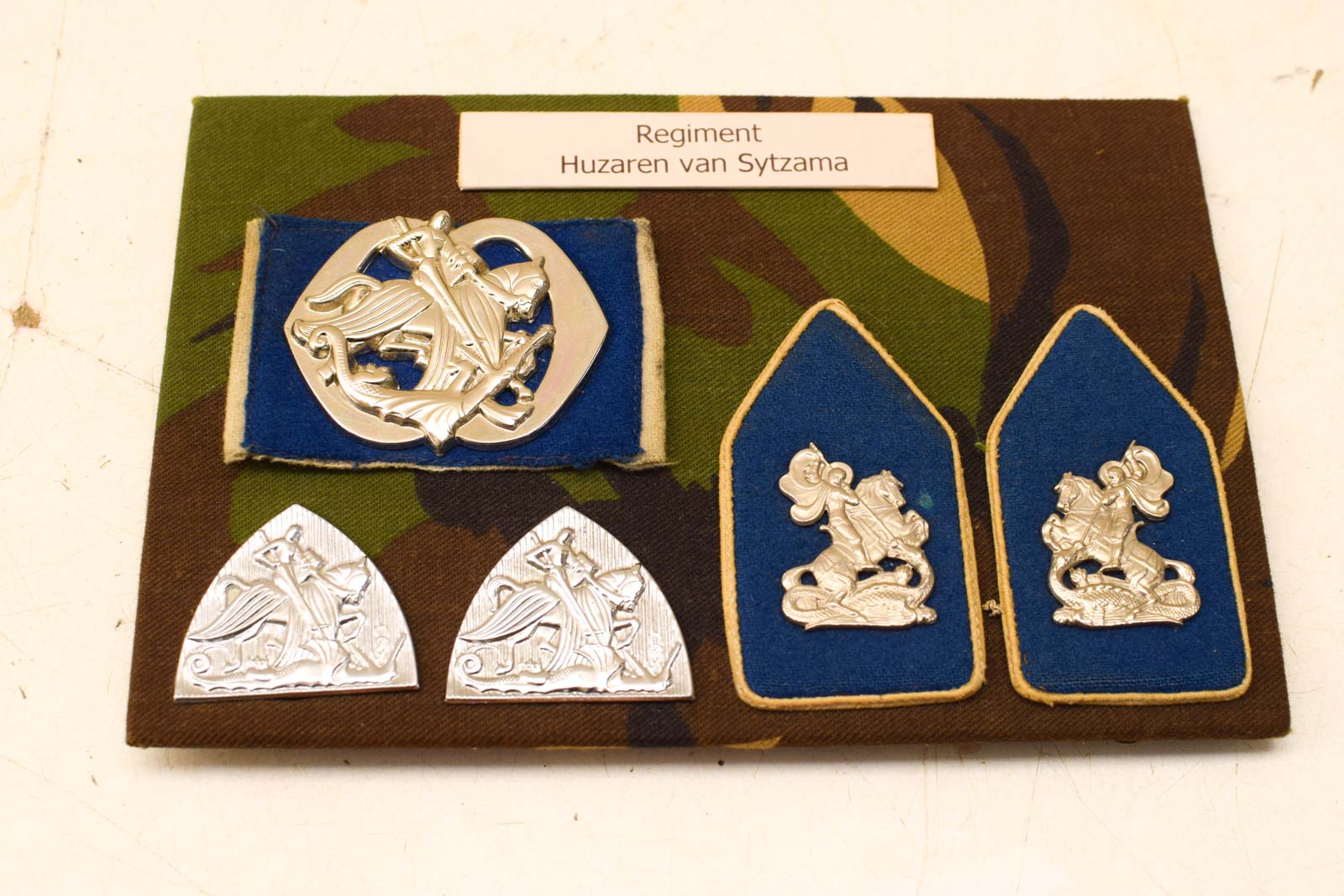Alternative view of Emblemen van het Regiment Huzaren van Sytzama 48638
