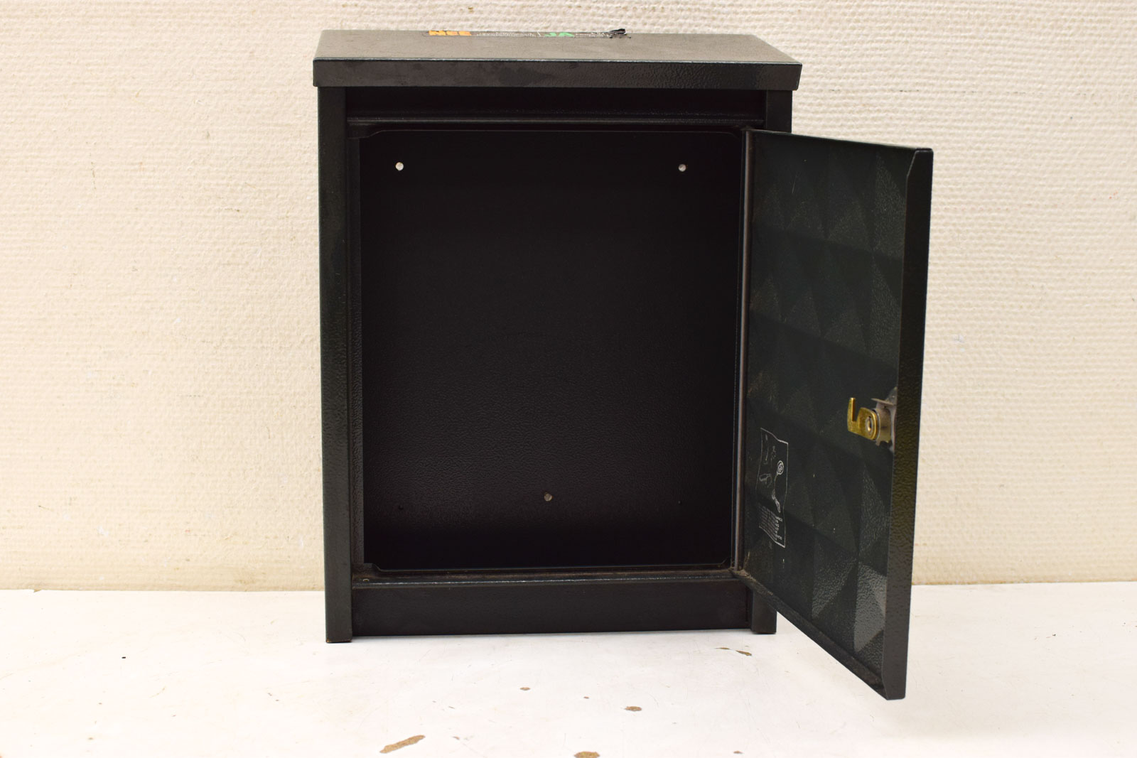 Alternative view of Brabantia Brievenbus  48644