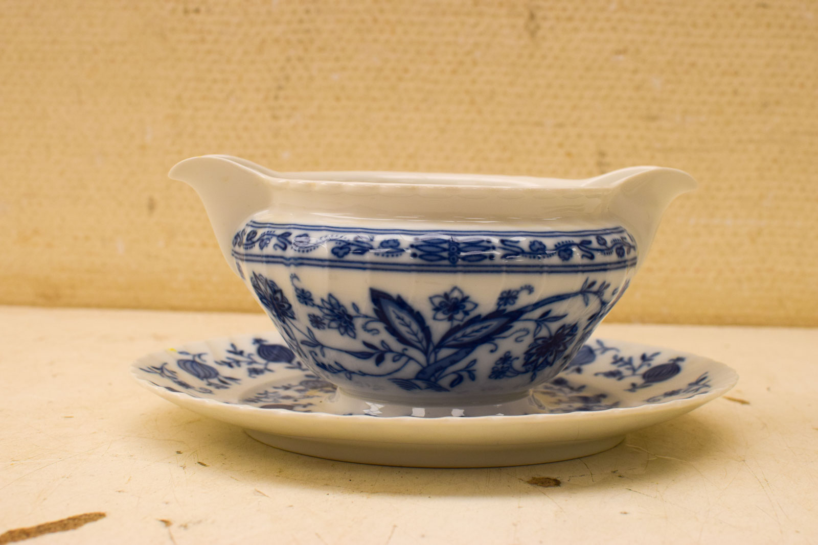 Royal Tettau porseleinen jus/saus schaaltje met vast schoteltje 48677