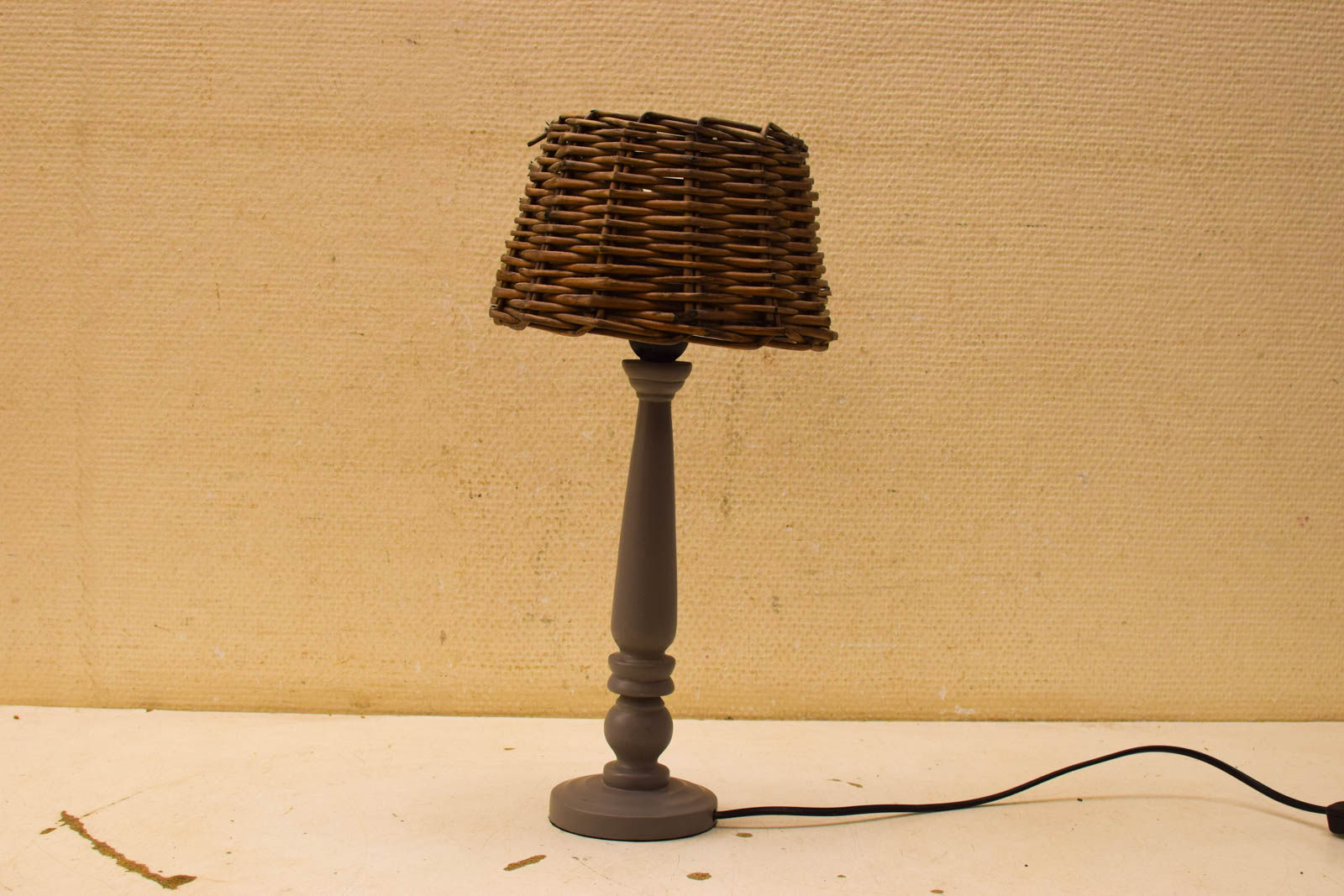 Tafellamp met rotan kap  48696