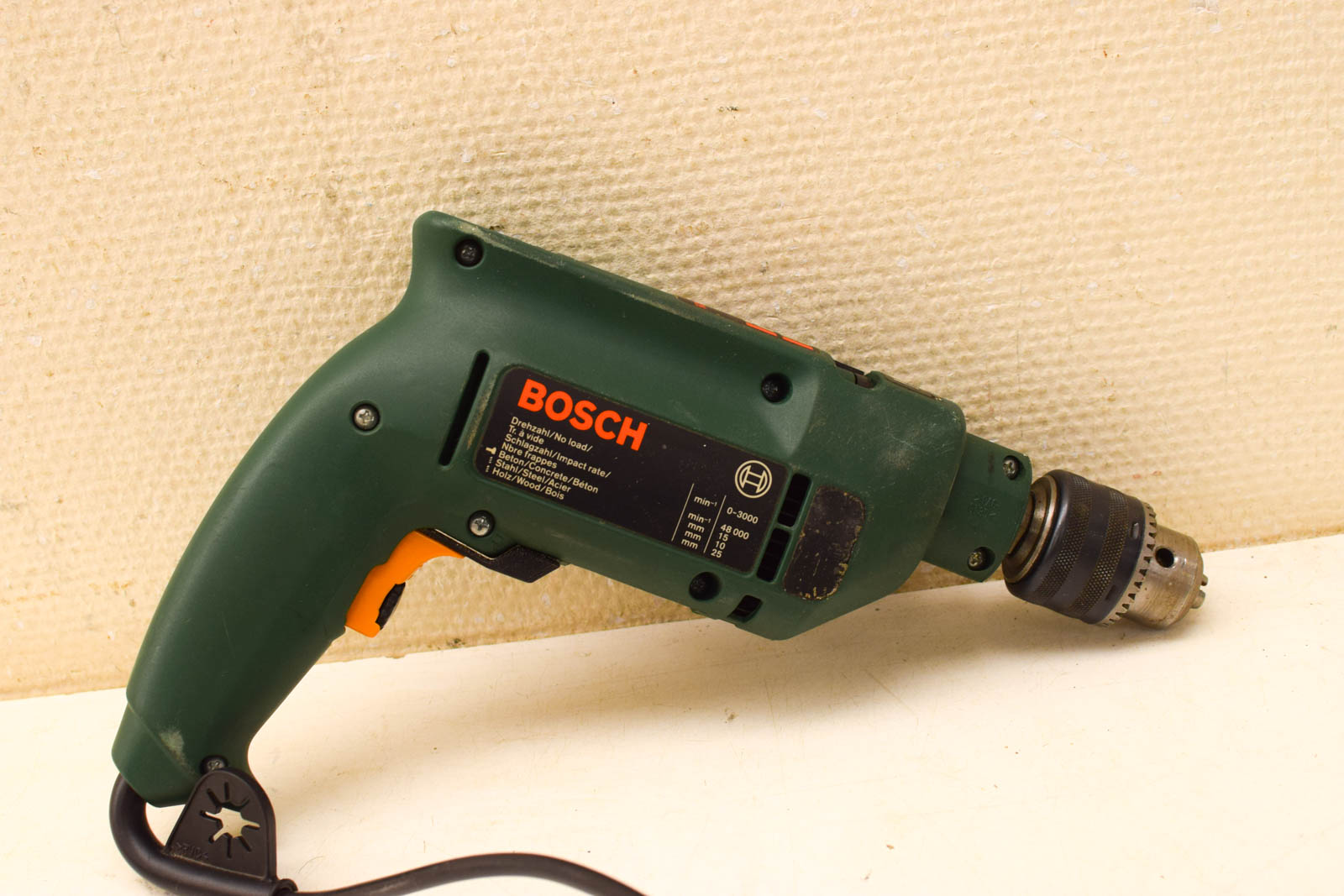 Alternative view of Bosch Boormachine  48704