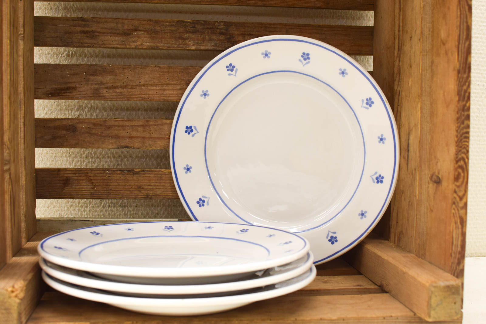 4 stuks porseleinen borden  48752