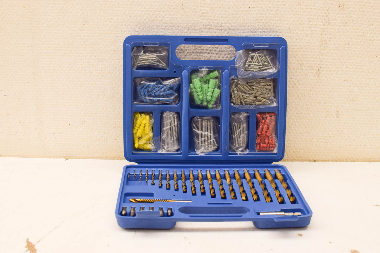 Alternative view of Boren set  48797